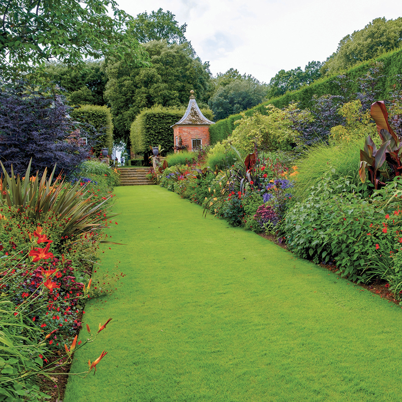 Garden Tour of England with Sue McDougall